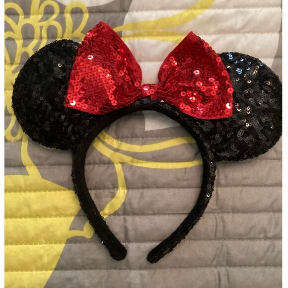 Disney Parks Classic Minnie Mouse sequin ear headband black ears and red bow - Picture 1 of 2